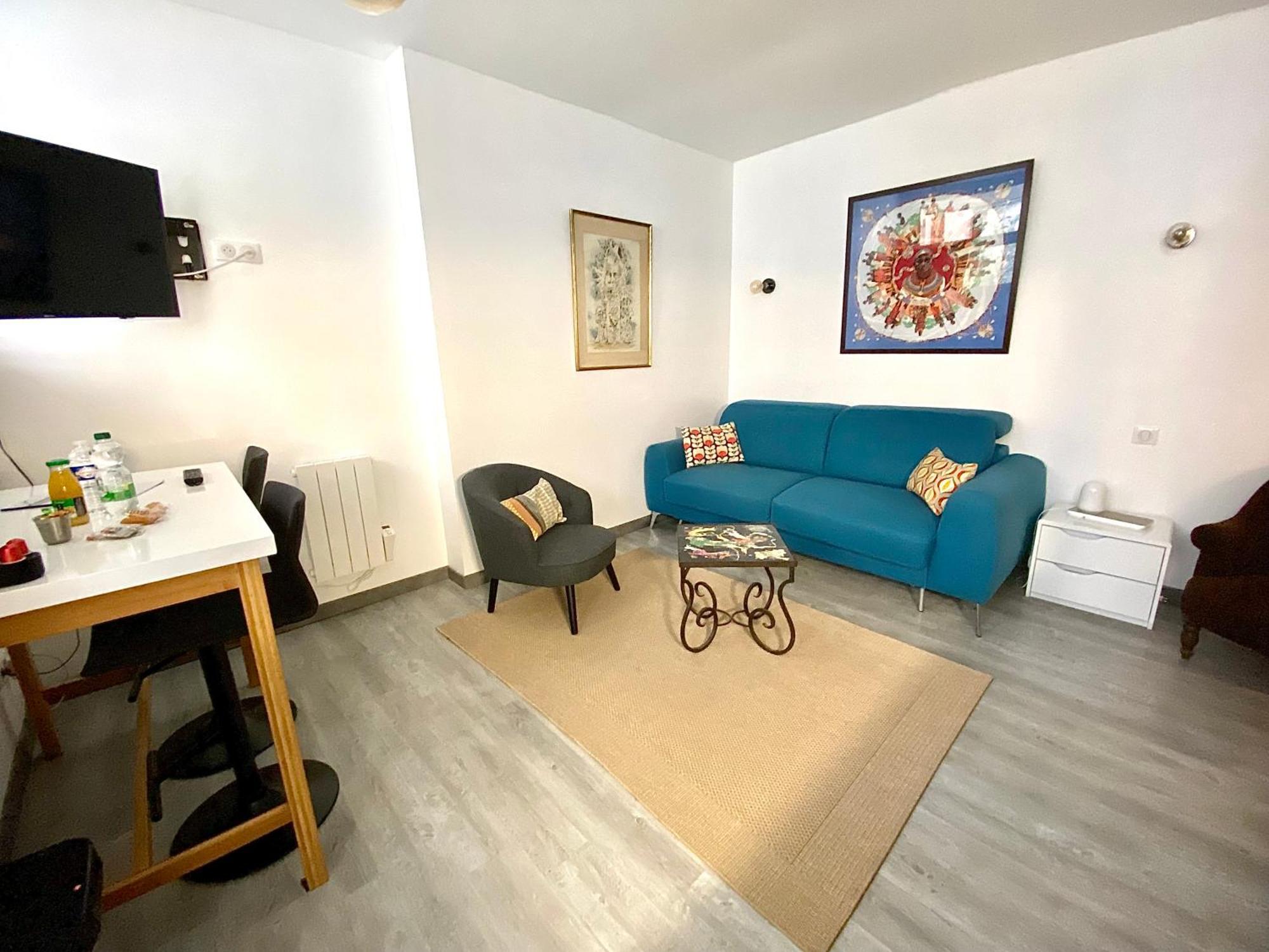 L'Adrien Studio Tout Confort Avec Terrasse ลิมอจส์ ภายนอก รูปภาพ