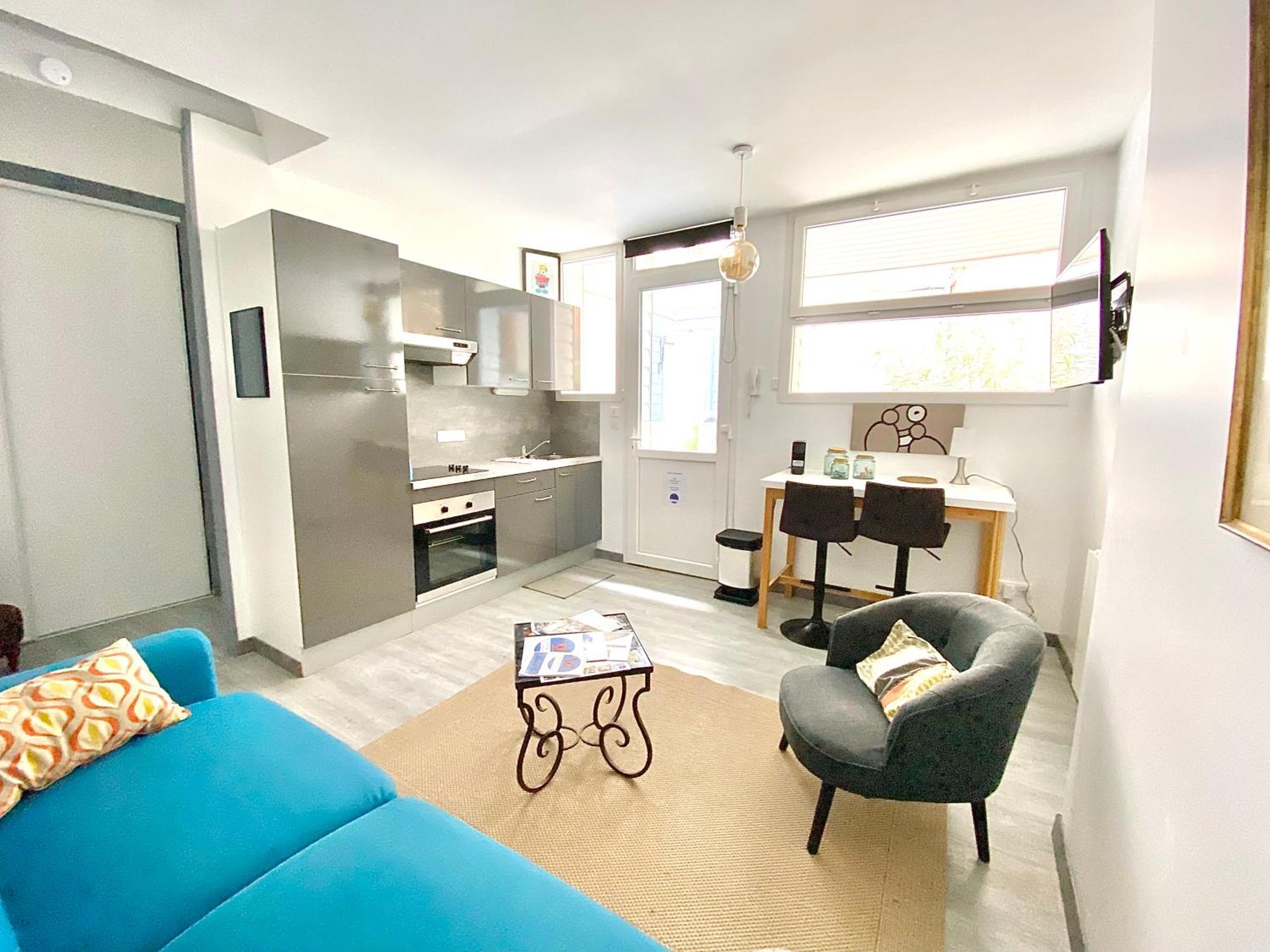 L'Adrien Studio Tout Confort Avec Terrasse ลิมอจส์ ภายนอก รูปภาพ